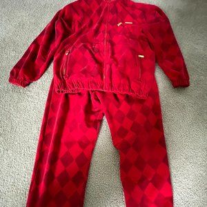 RED JOGGING SUIT